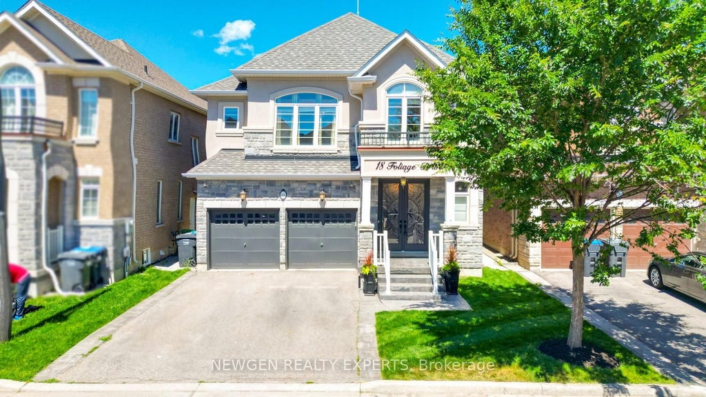 Photo of 18 FOLIAGE Drive, Brampton, ON L7A 4M7 (MLS # W13486856)
