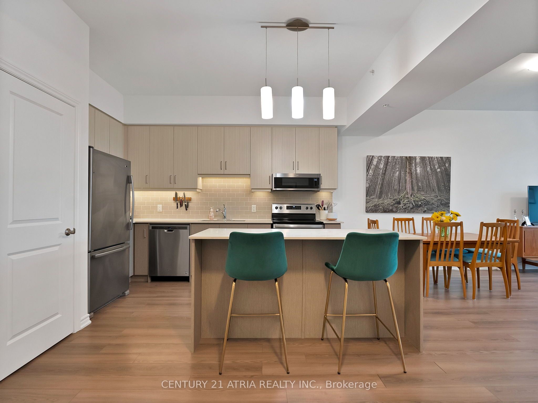 109 King Avenue E 2
