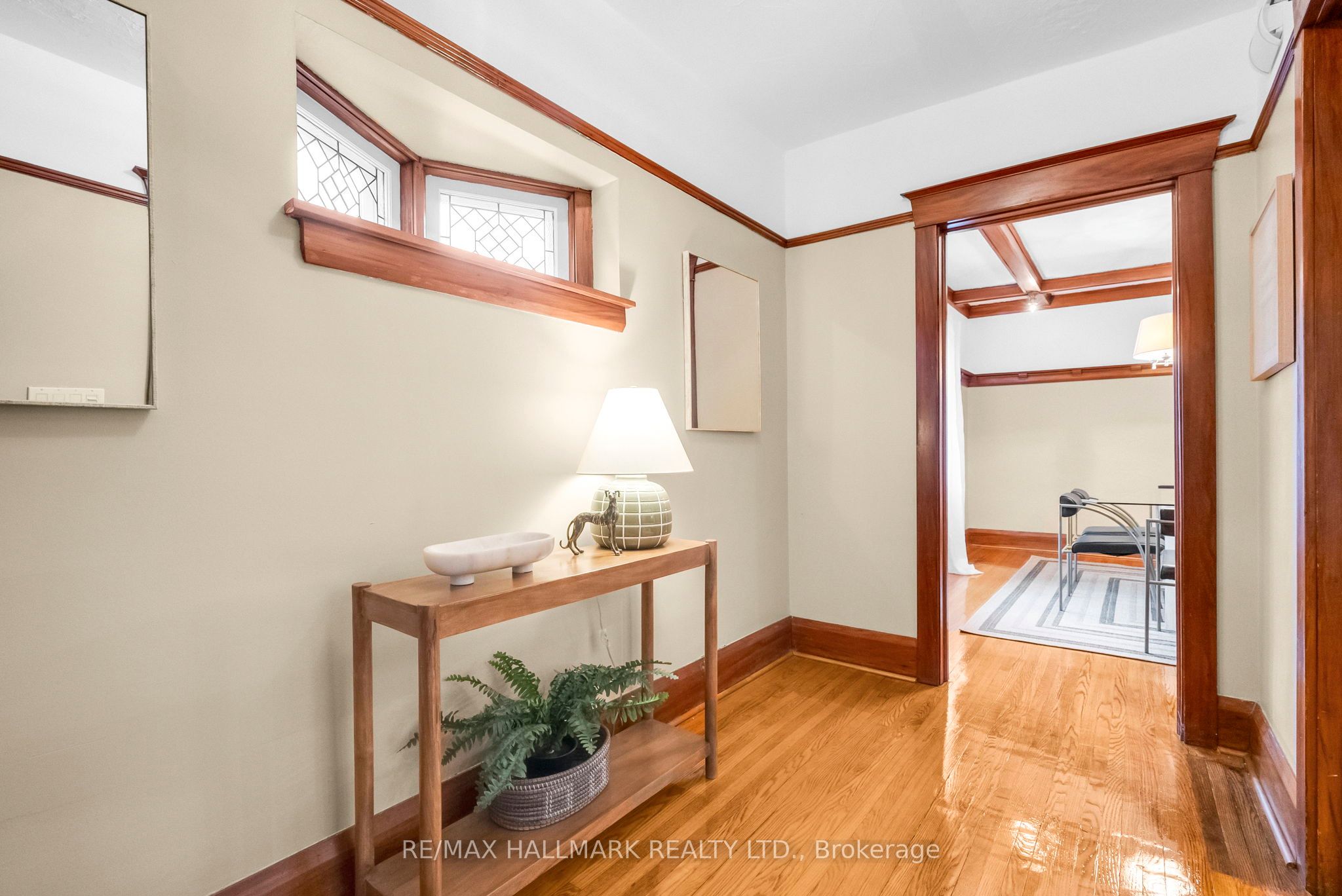 2099 Gerrard Street E