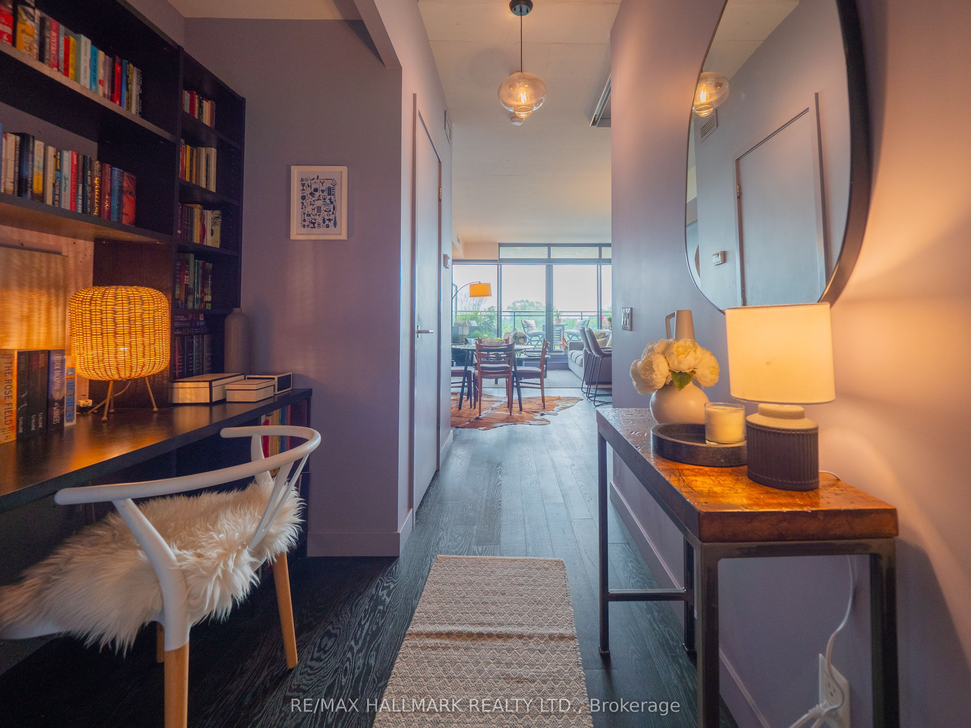 90 Broadview Avenue 602
