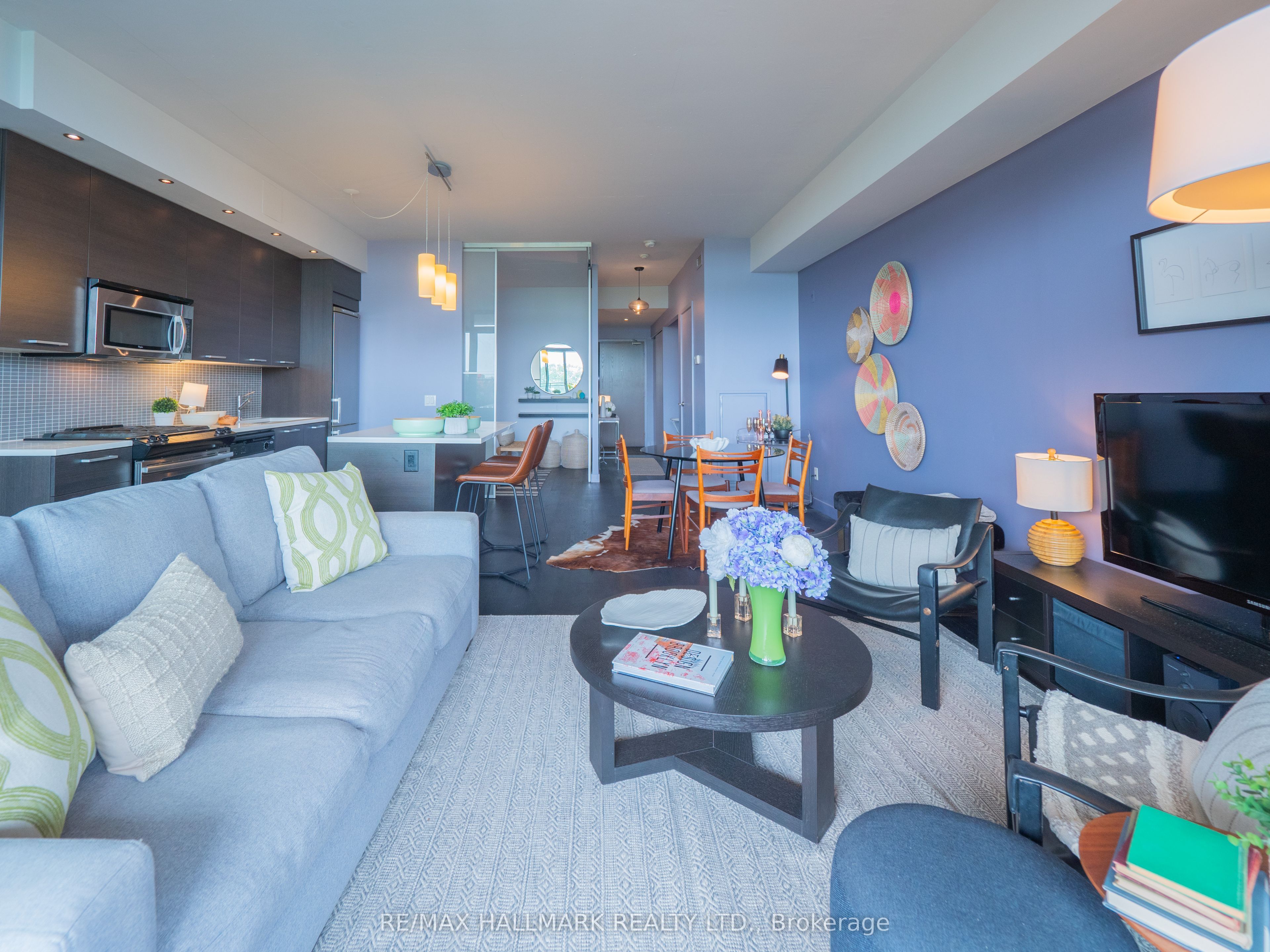90 Broadview Avenue 602