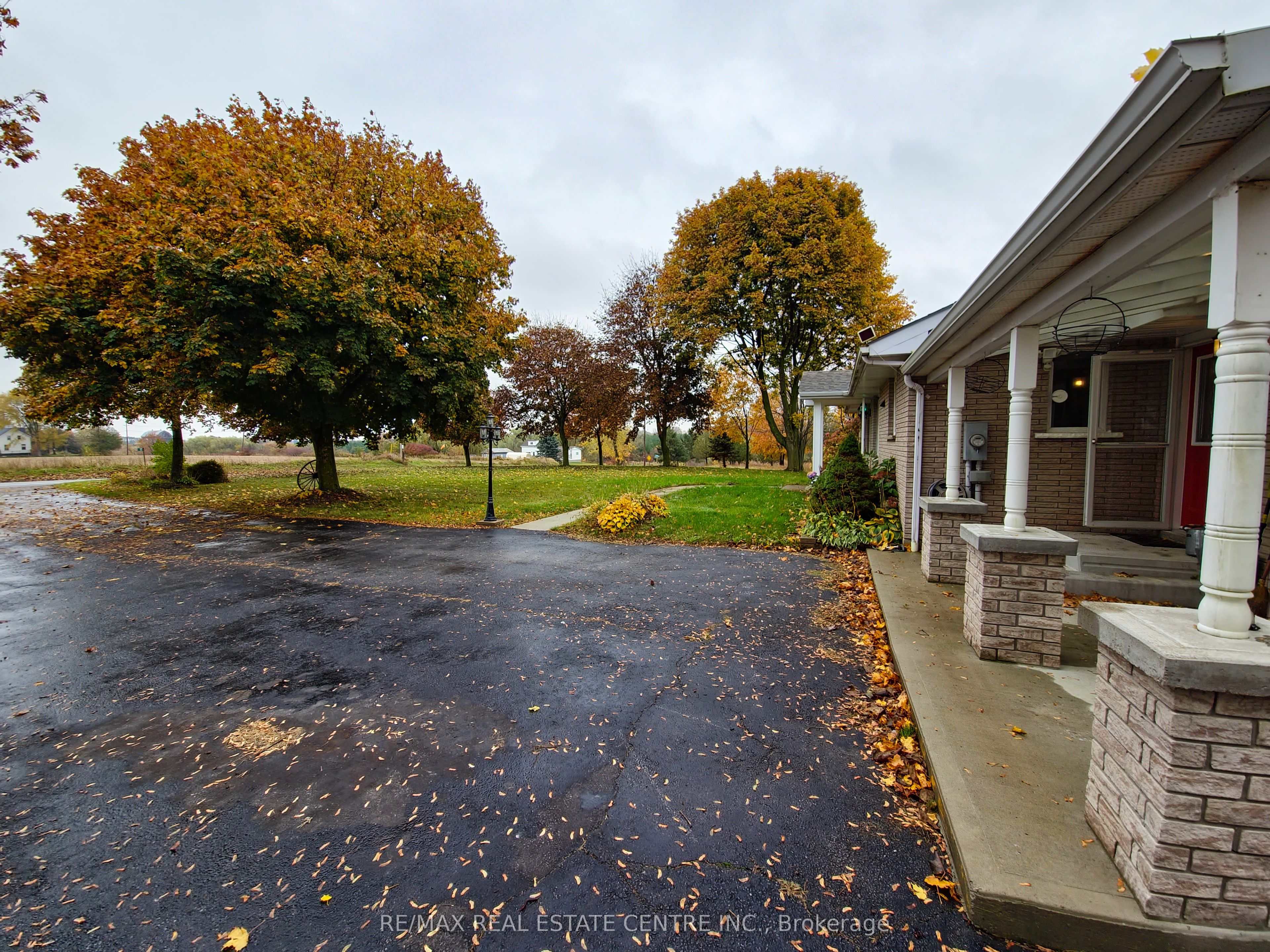 17 Cemetery Road