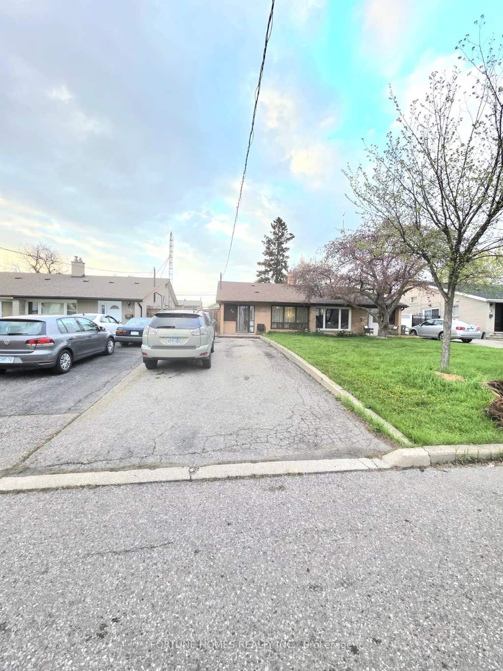 Photo of 30 Dombey Road, Toronto, ON M3L 1N9 (MLS # W13580886)