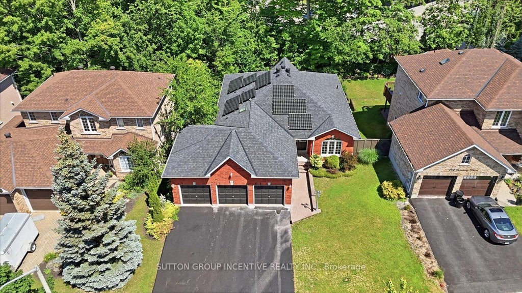 Photo of 200 Cumming Drive, Barrie, ON L4N 0C9 (MLS # S13845314)
