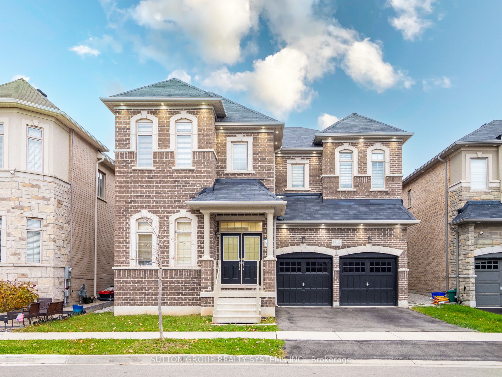 1527 Mendelson Heights