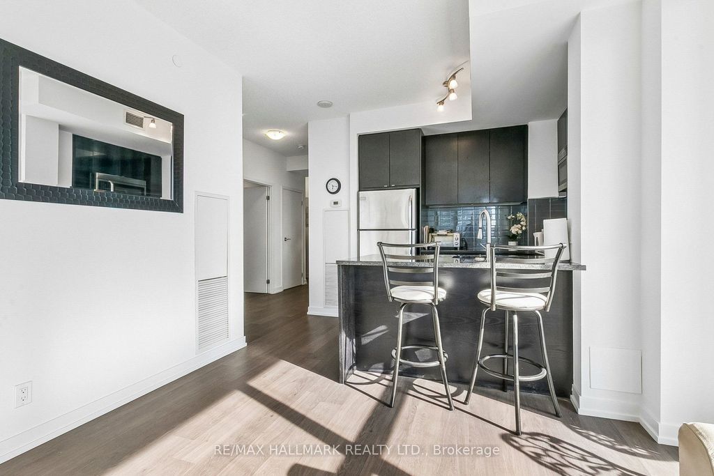 Photo of 98 Lillian Street #1212, Toronto, ON M4S 0A5 (MLS # C13492102)