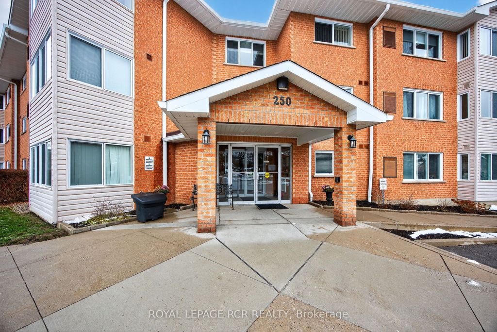 Photo of 250 Robert Street W #310, Shelburne, ON L9V 3P9 (MLS # X13048112)
