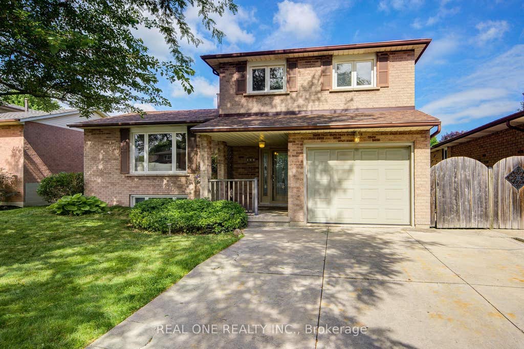 Photo of 232 Clifton Downs Road, Hamilton, ON L9C 1B5 (MLS # X13664200)