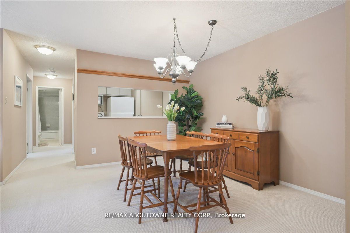 1450 Glen Abbey Gate 921