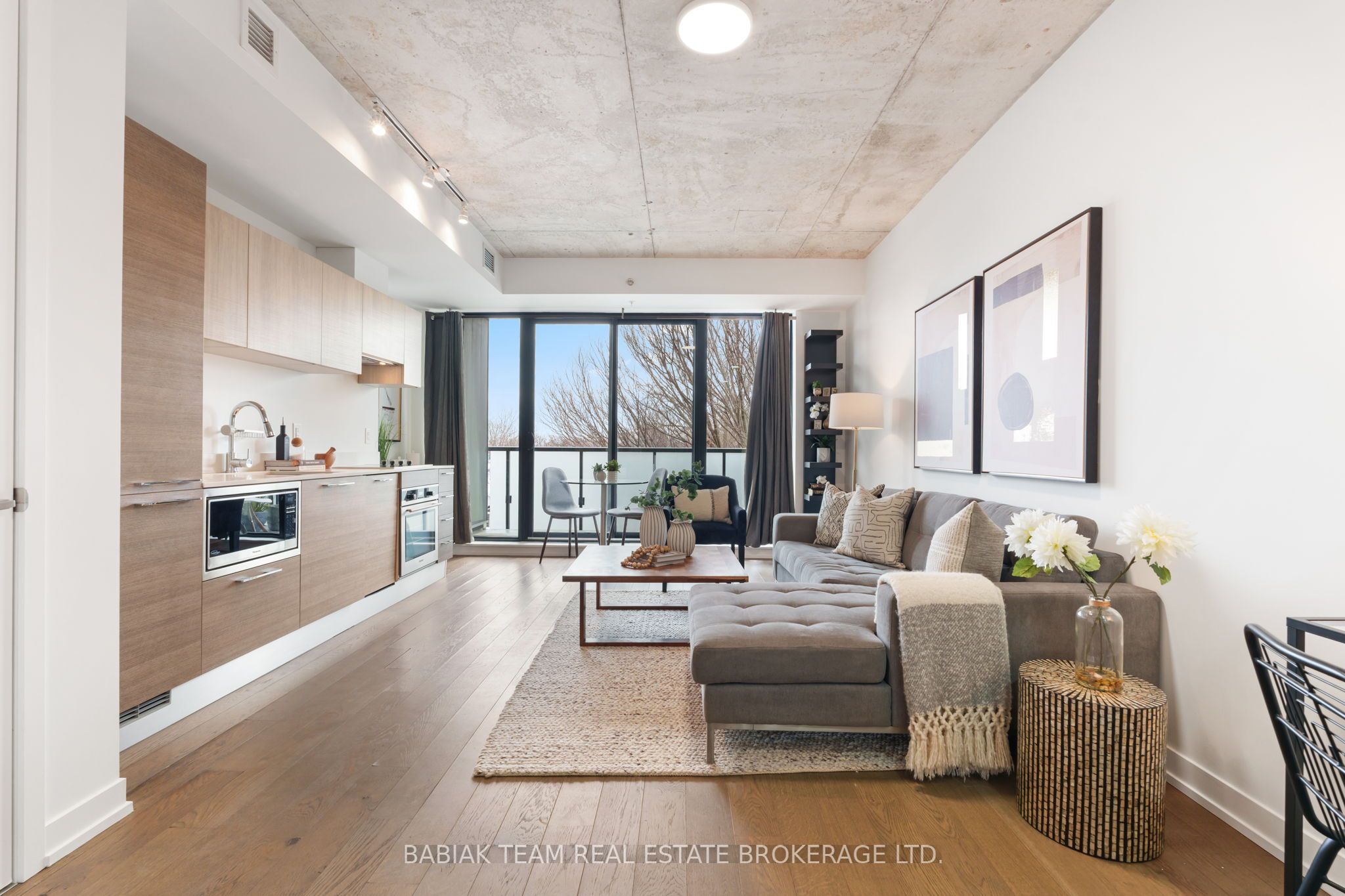 530 Indian Grove 401