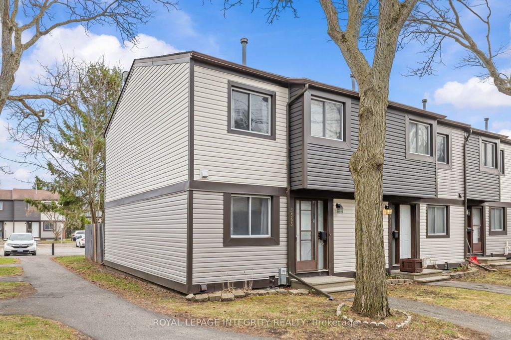 Photo of 3565 Aladdin Lane, Blossom Park - Airport and Area, ON K1T 1E1 (MLS # X13022564)