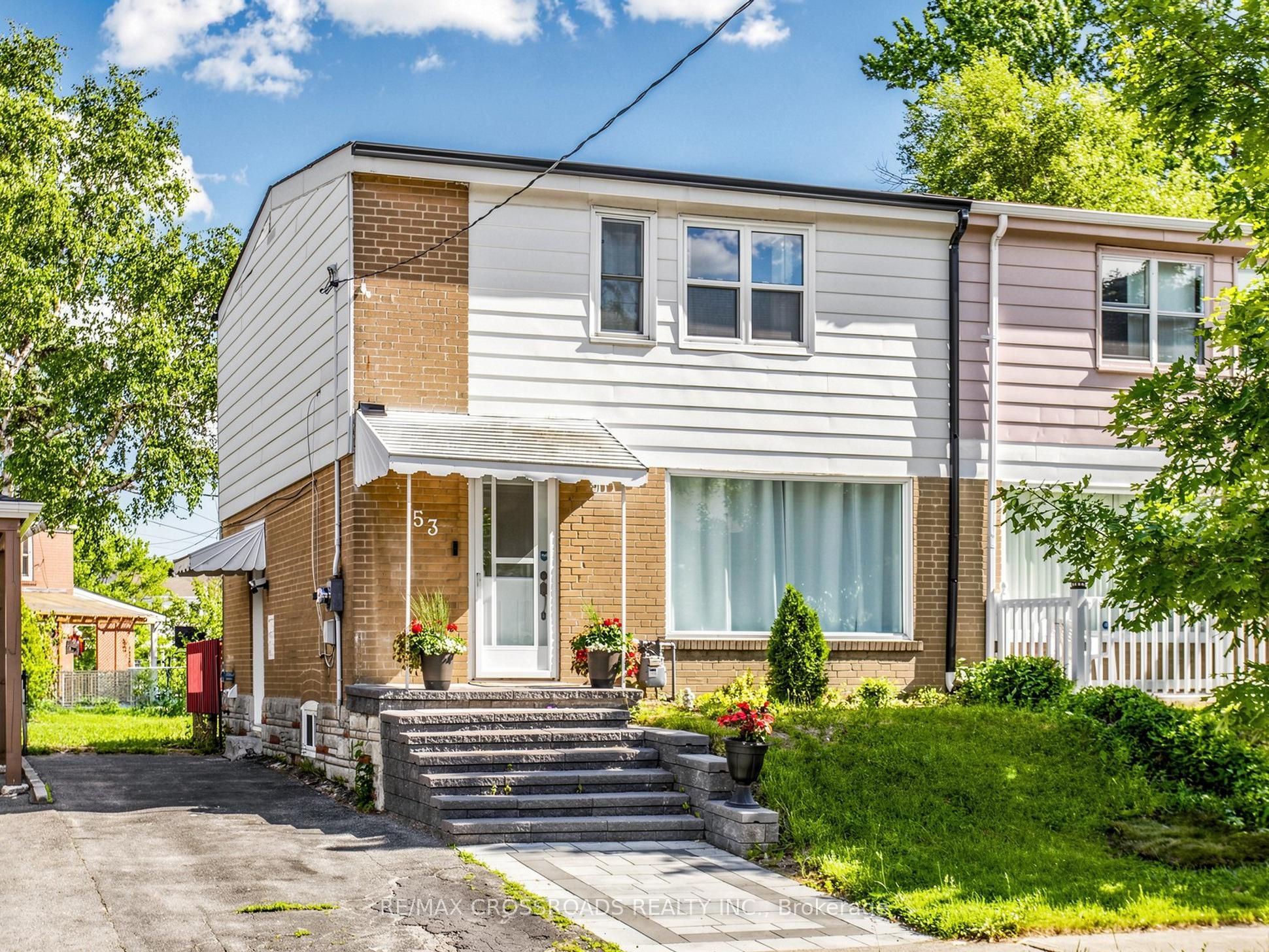 Photo 1 of 44 — 53 Bonniewood Road, Toronto, ON M1K 2L9