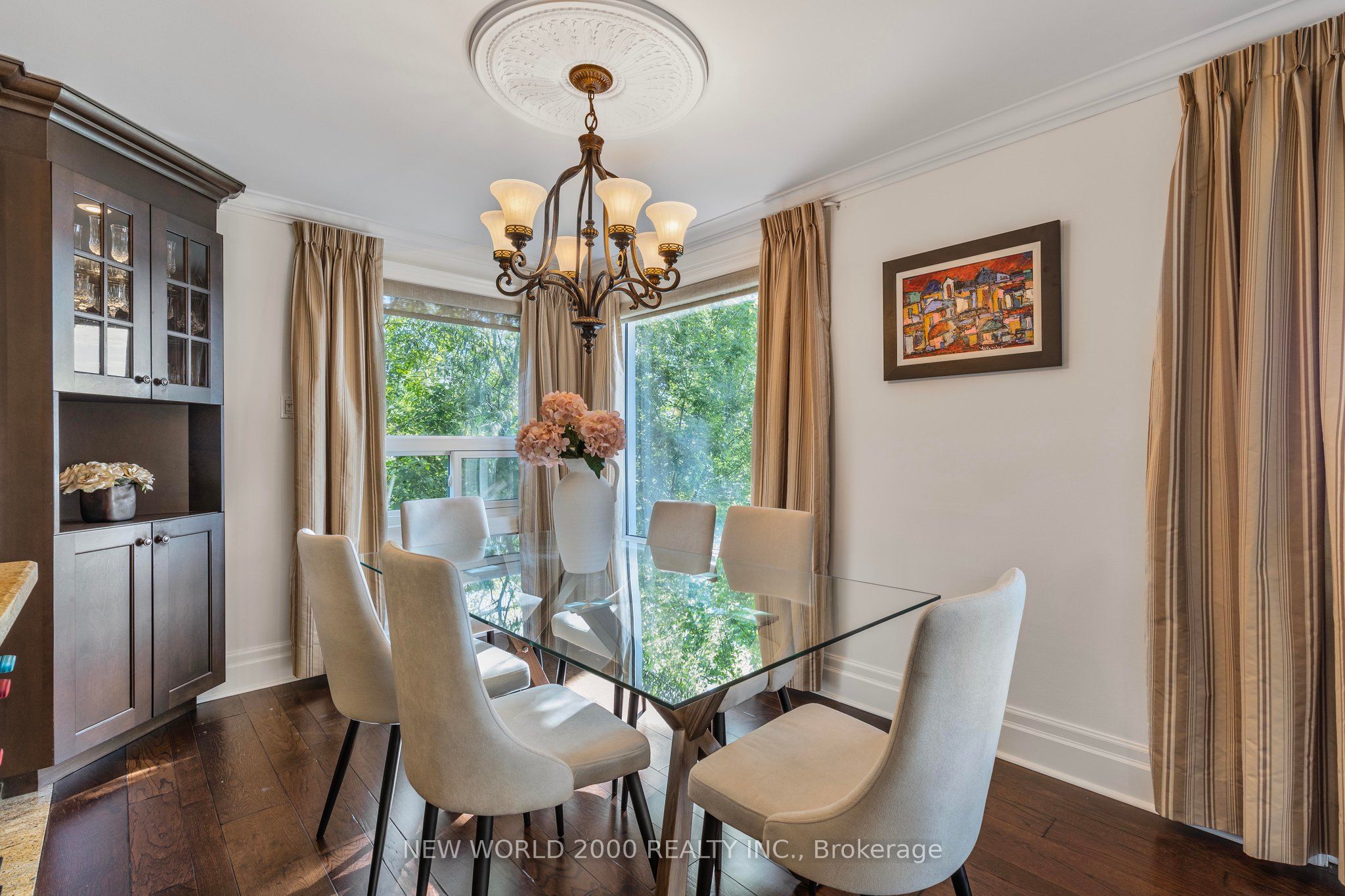 245 Lakeland Crescent