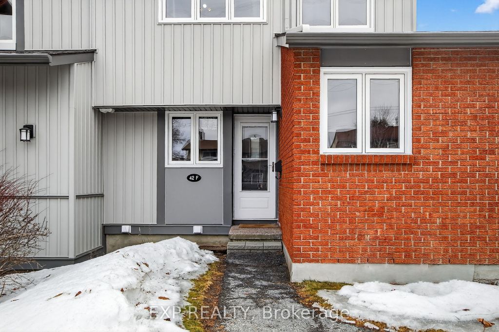 Photo of 42F Benlea Drive #70, Tanglewood - Grenfell Glen - Pineglen, ON K2G 4A9 (MLS # X12965060)
