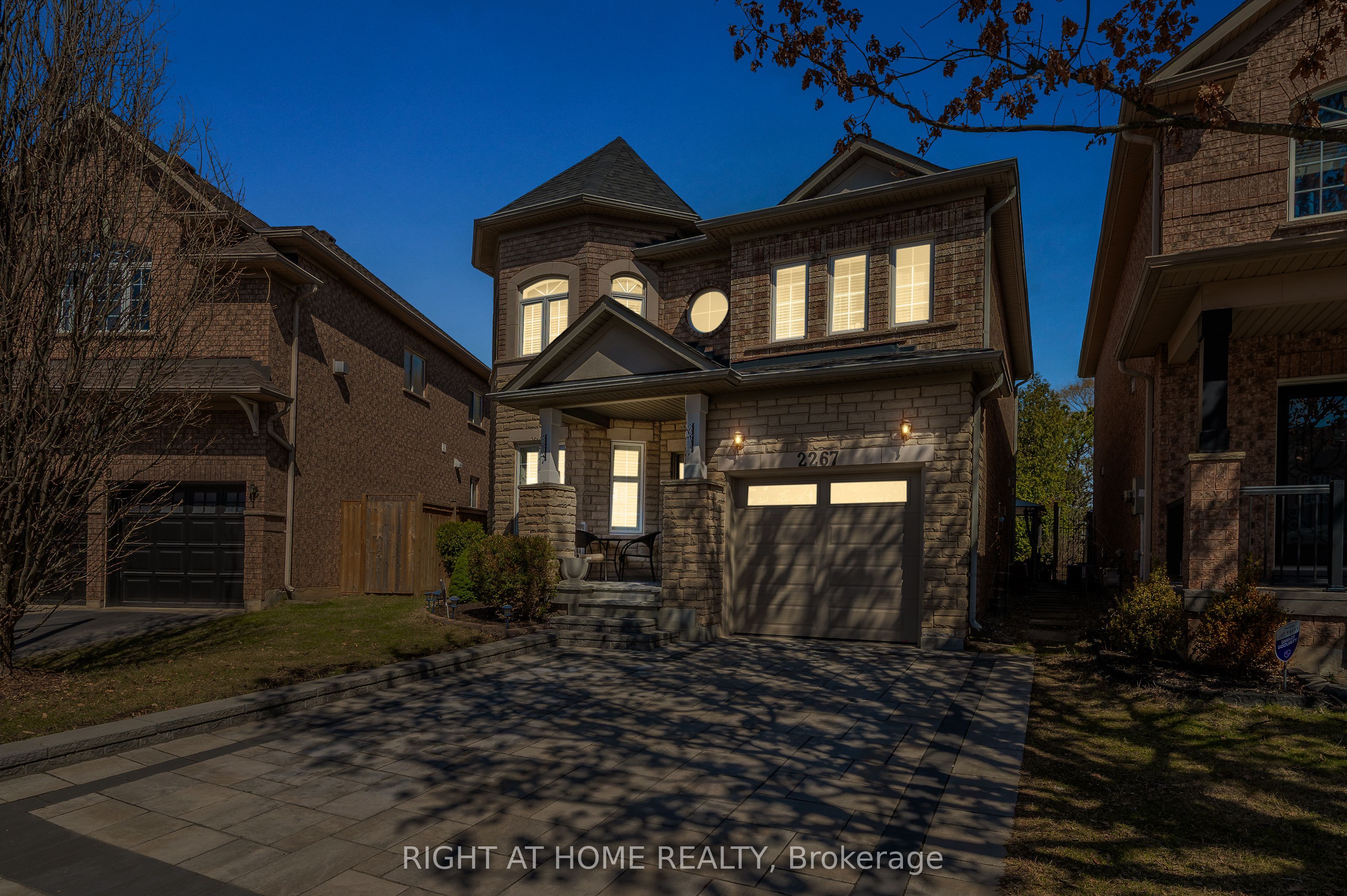 2267 Empire Crescent