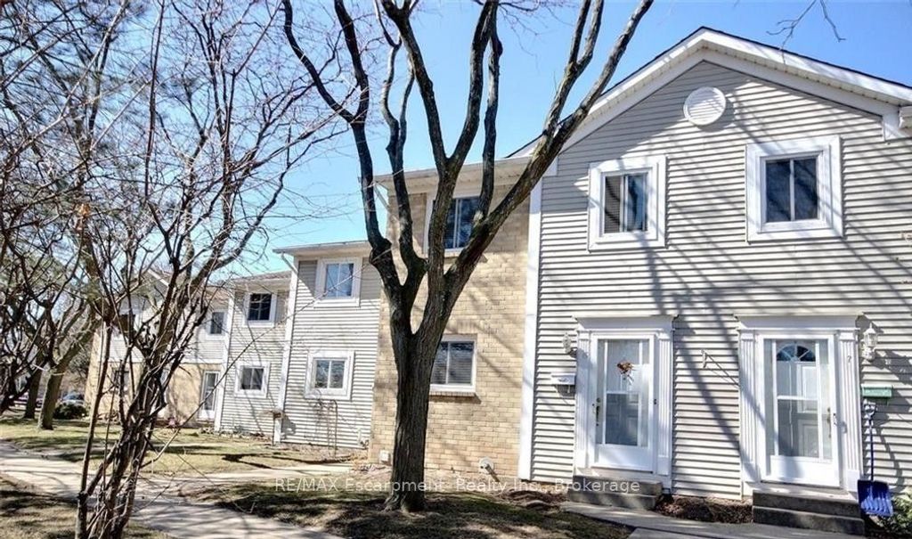 Photo of 38 Elma Street #6, St. Catharines, ON L2N 6Z3 (MLS # X12820254)