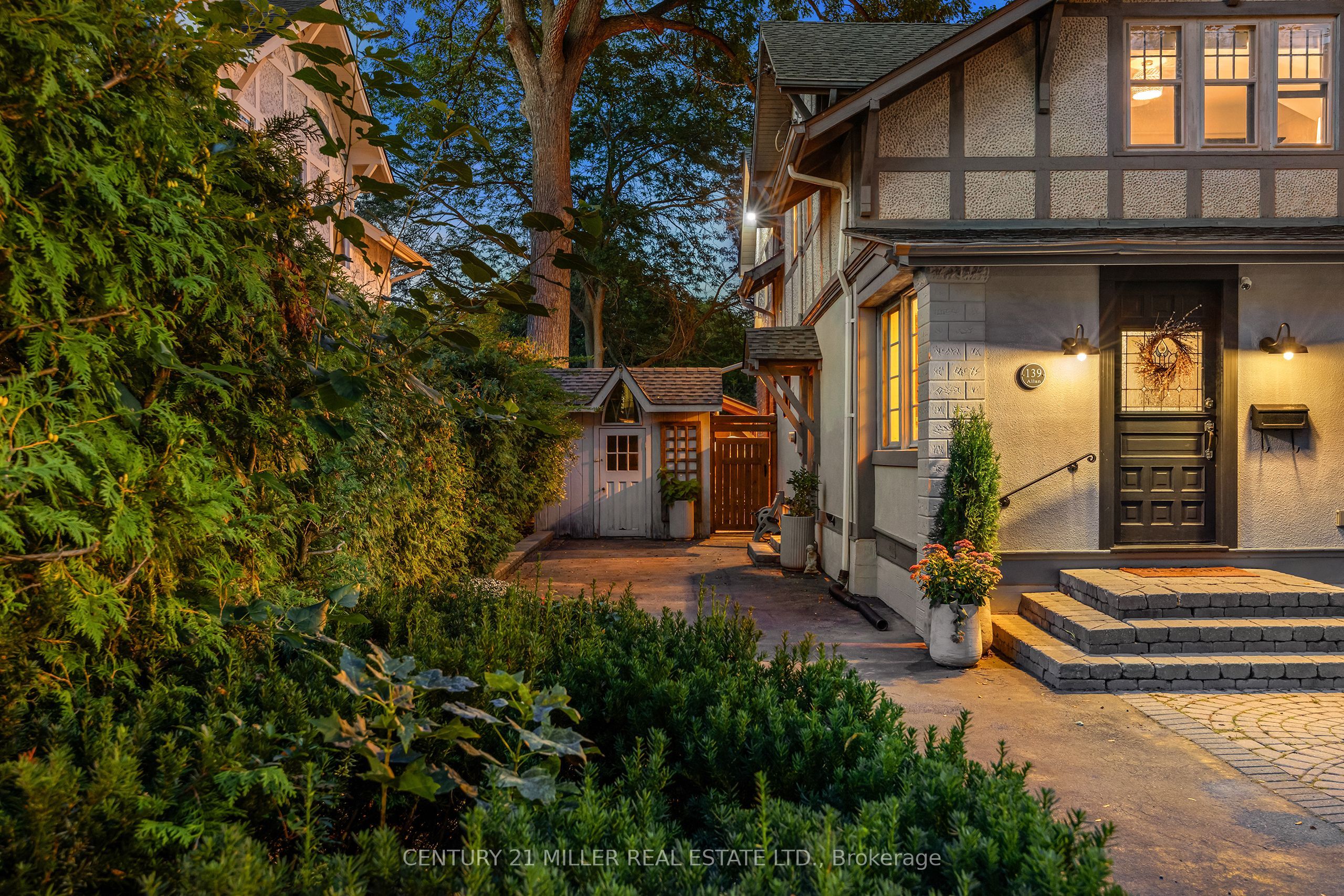 139 Allan Street