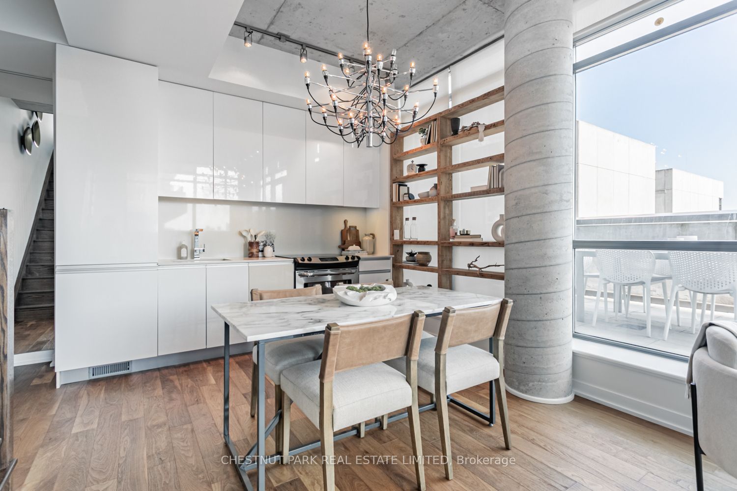 8 Gladstone Avenue PH707