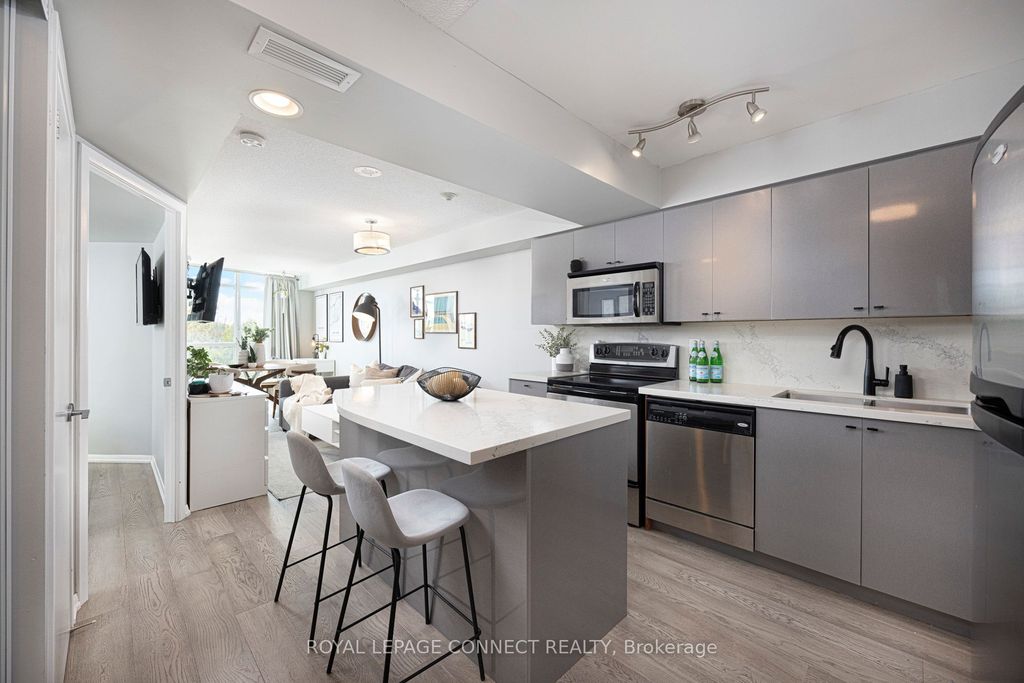 Photo of 231 Fort York Boulevard #609, Toronto, ON M5V 1B2 (MLS # C12449840)
