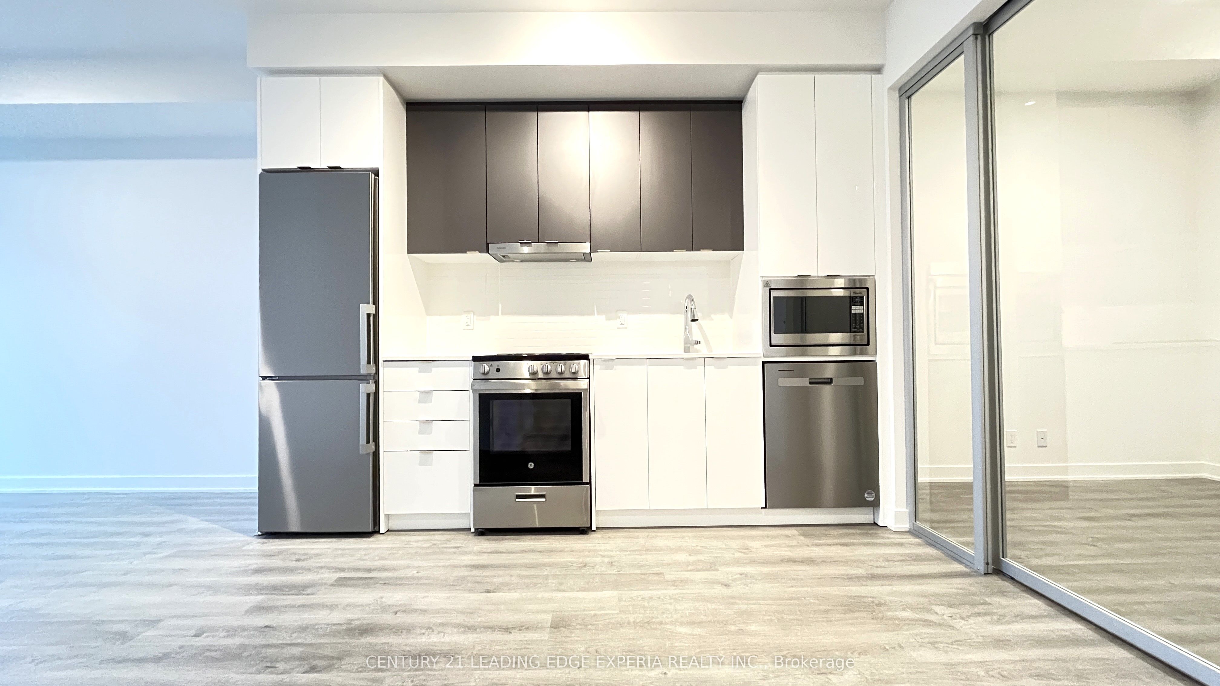 30 Upper Mall Way 2603