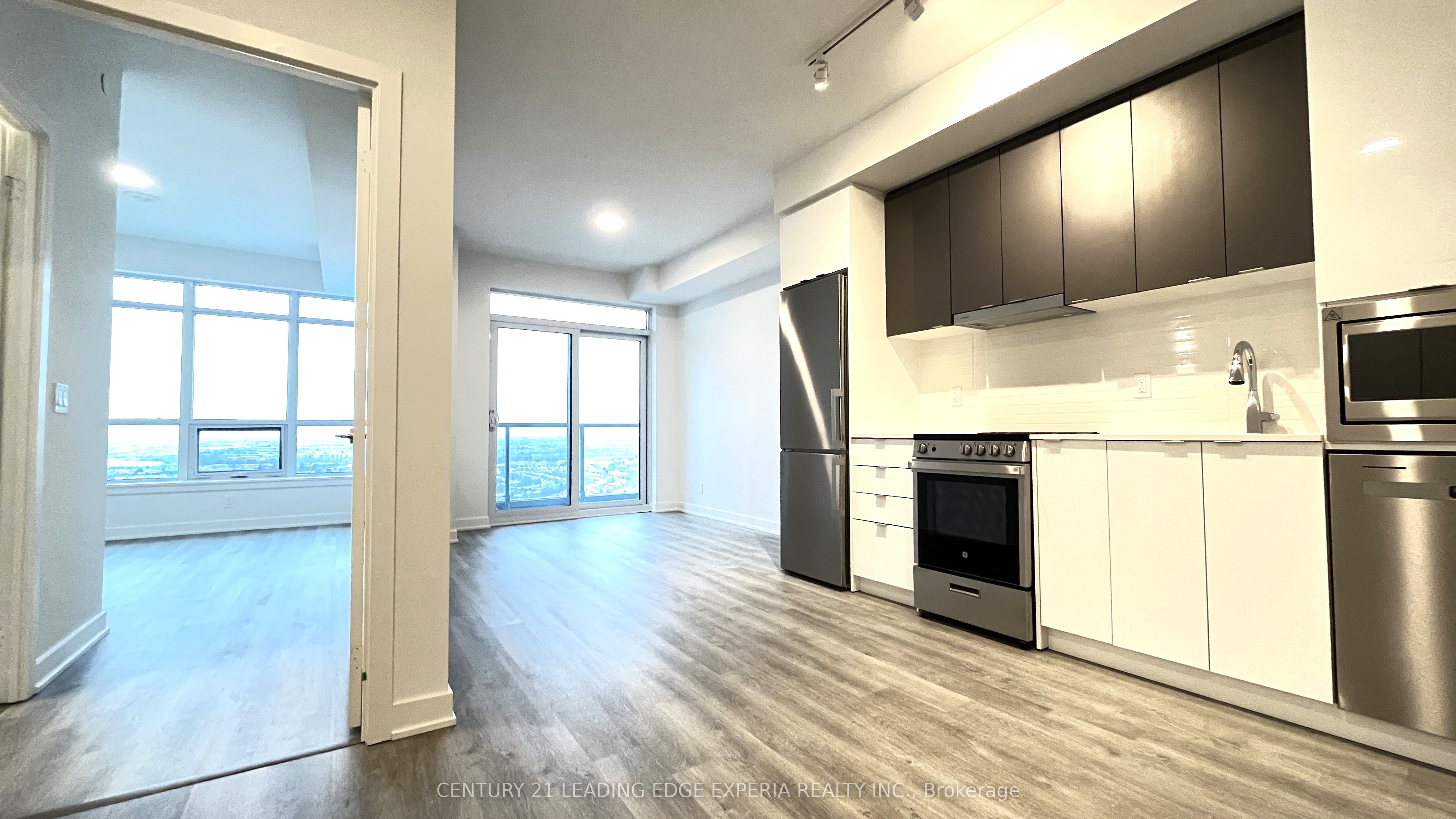 30 Upper Mall Way 2603