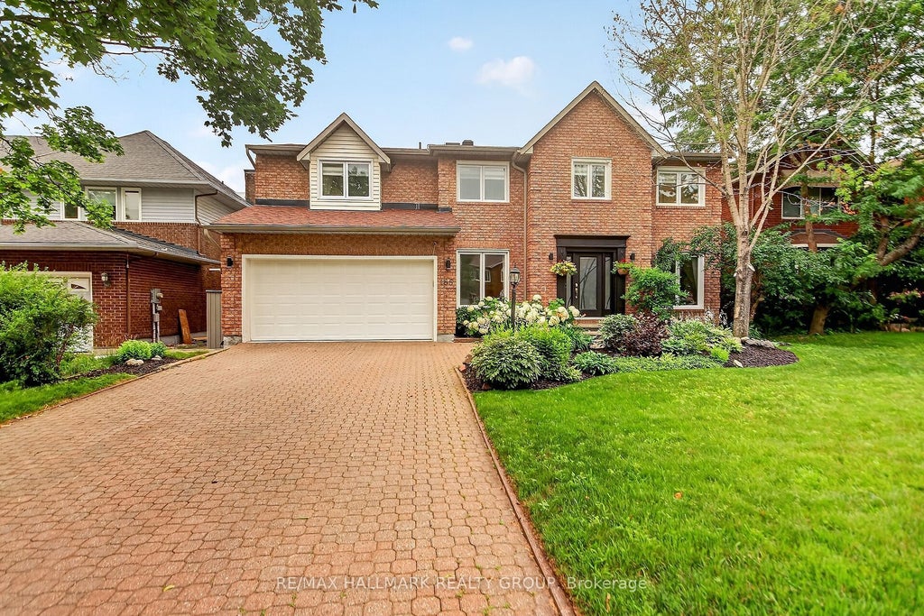 Photo of 185 Knudson Drive, Kanata, ON K2K 2C3 (MLS # X13691538)