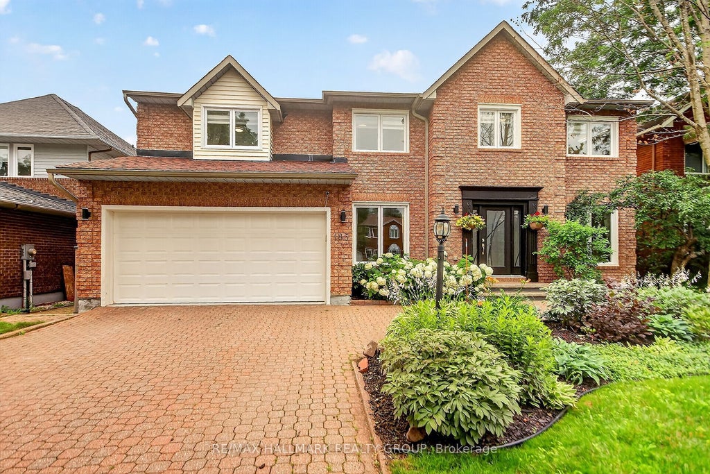 Photo of 185 Knudson Drive, Kanata, ON K2K 2C3 (MLS # X13691538)