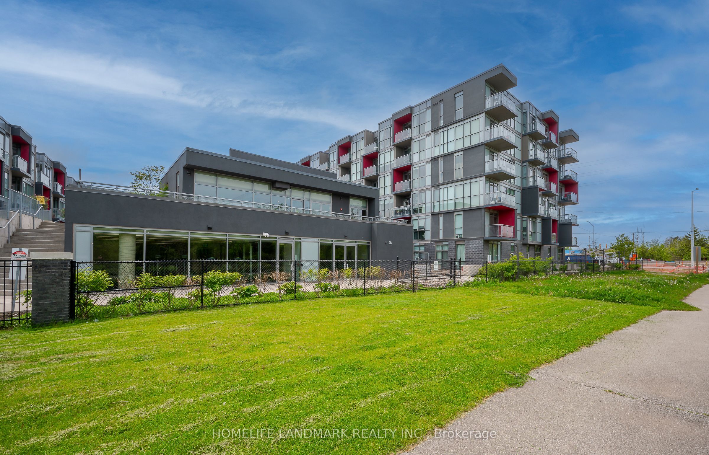 5240 Dundas Street B213