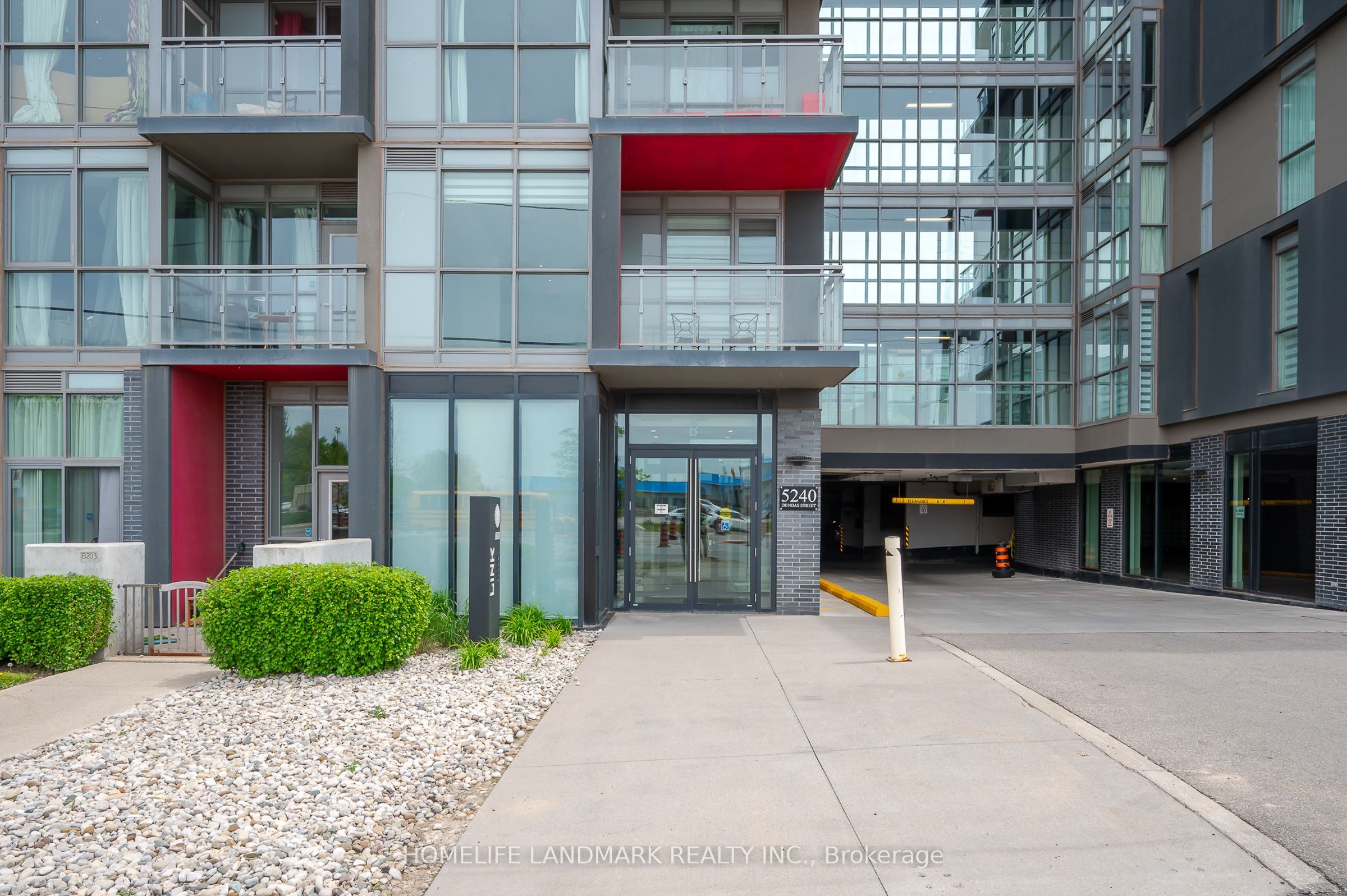 5240 Dundas Street B213