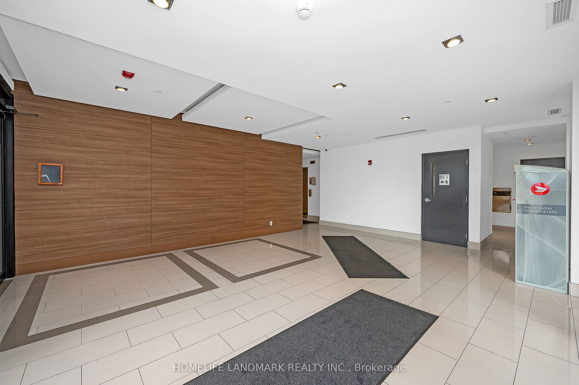 5240 Dundas Street B213