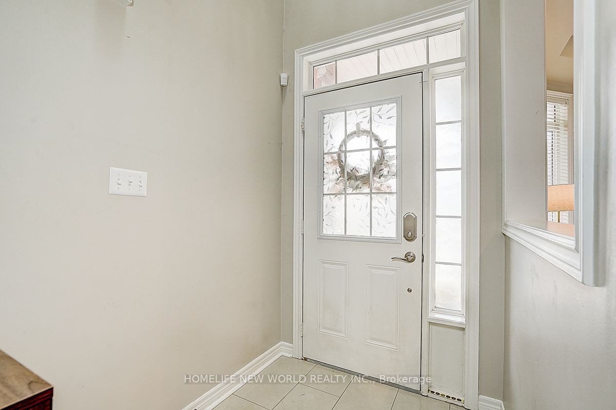 39 James Parrott Avenue