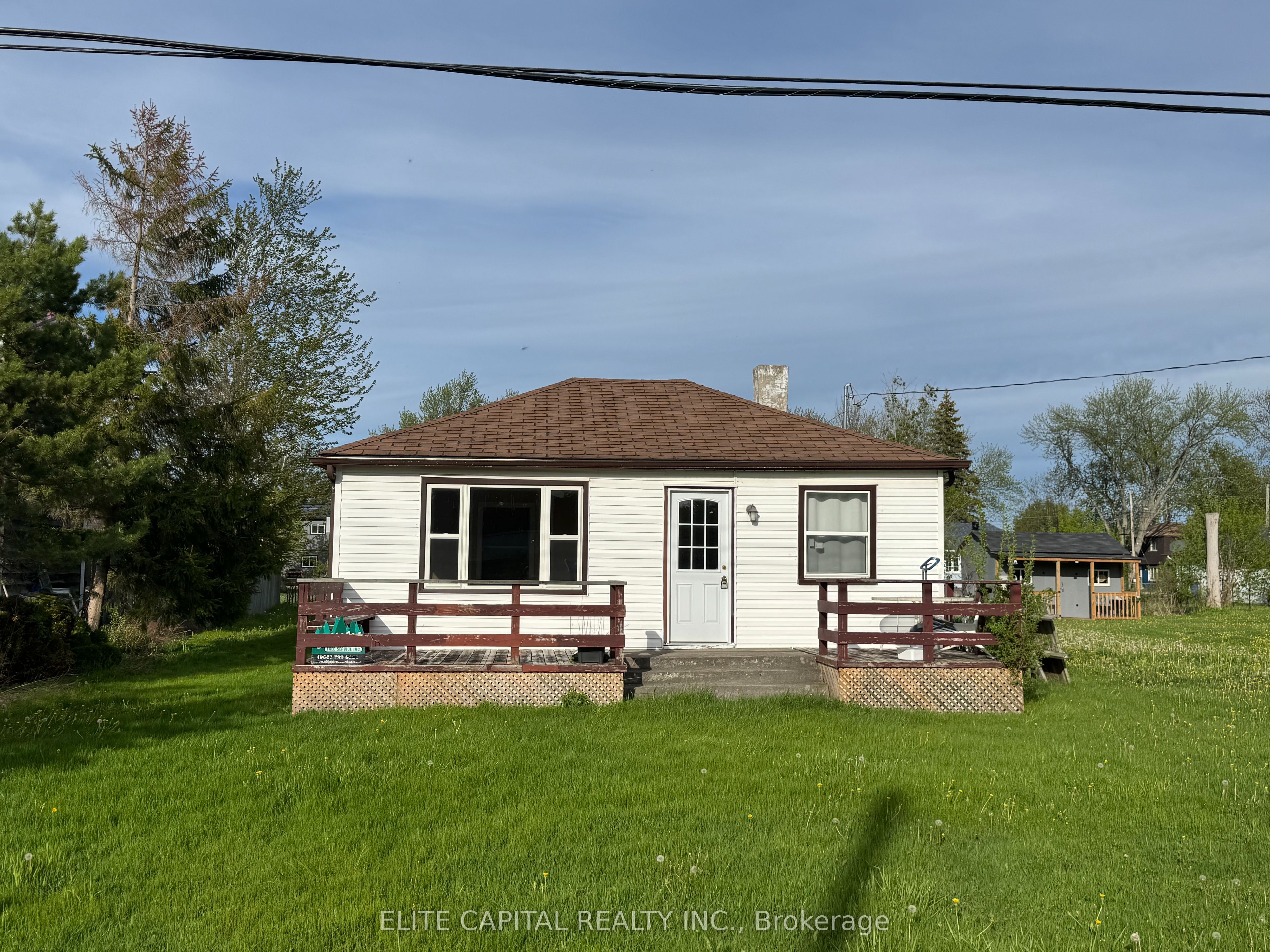 Photo 1 of 12 — 9 Lambrook Drive, Georgina, ON L0E 1N0