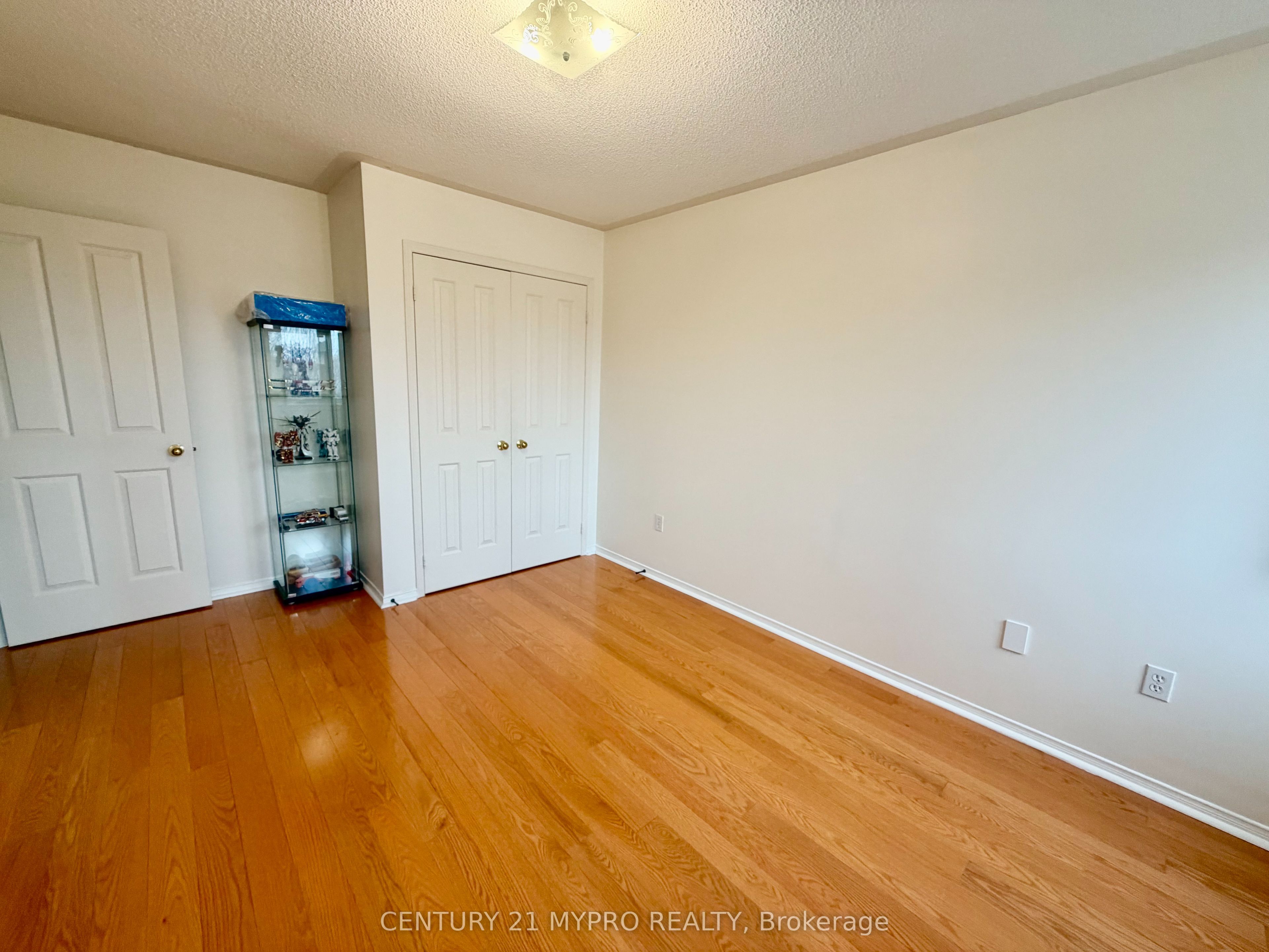 116 Orchard Hill (2nd Floor) Boulevard