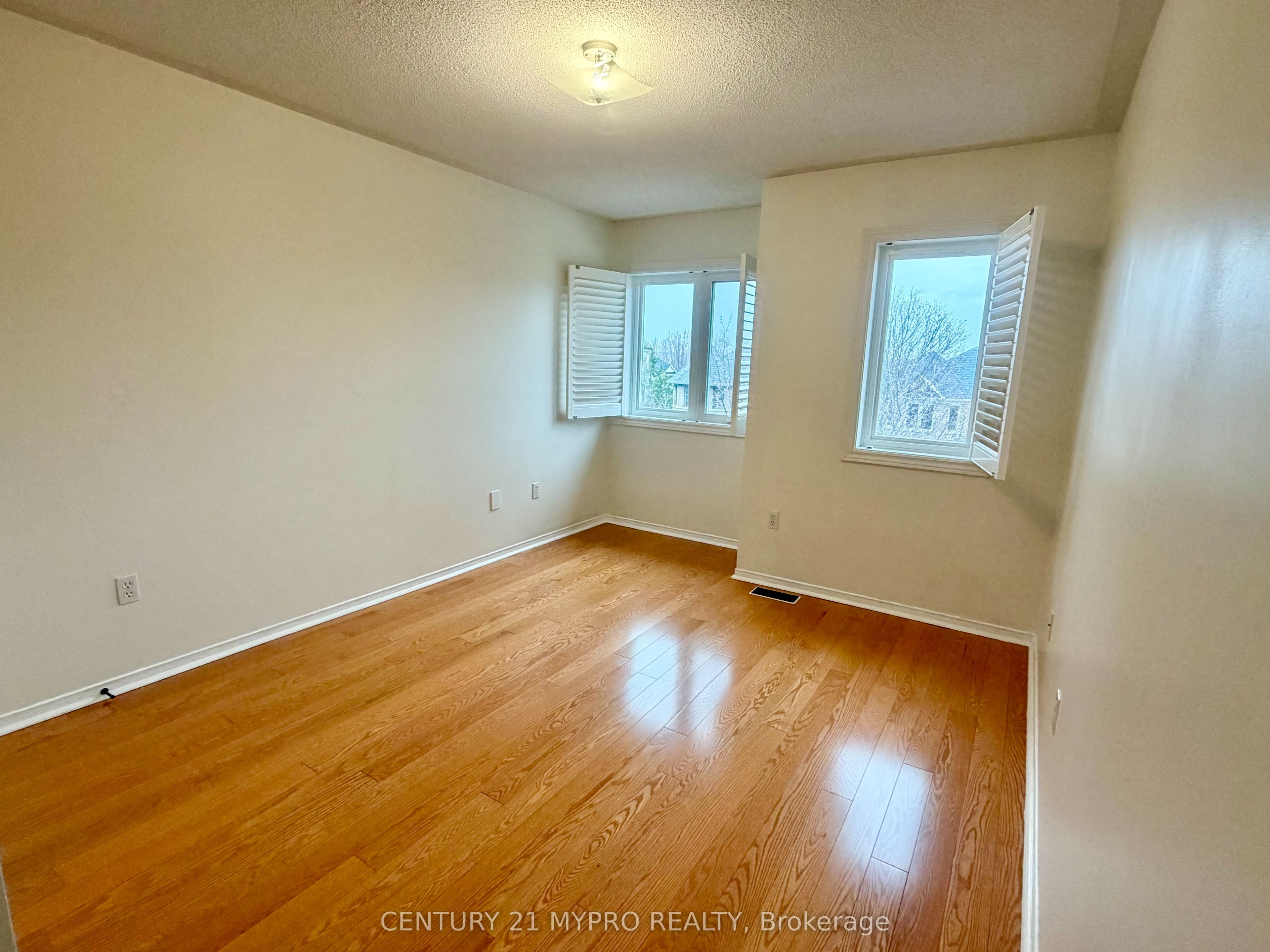 116 Orchard Hill (2nd Floor) Boulevard
