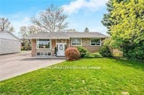 546 Sherin Drive Oakville ON L6L 4J8