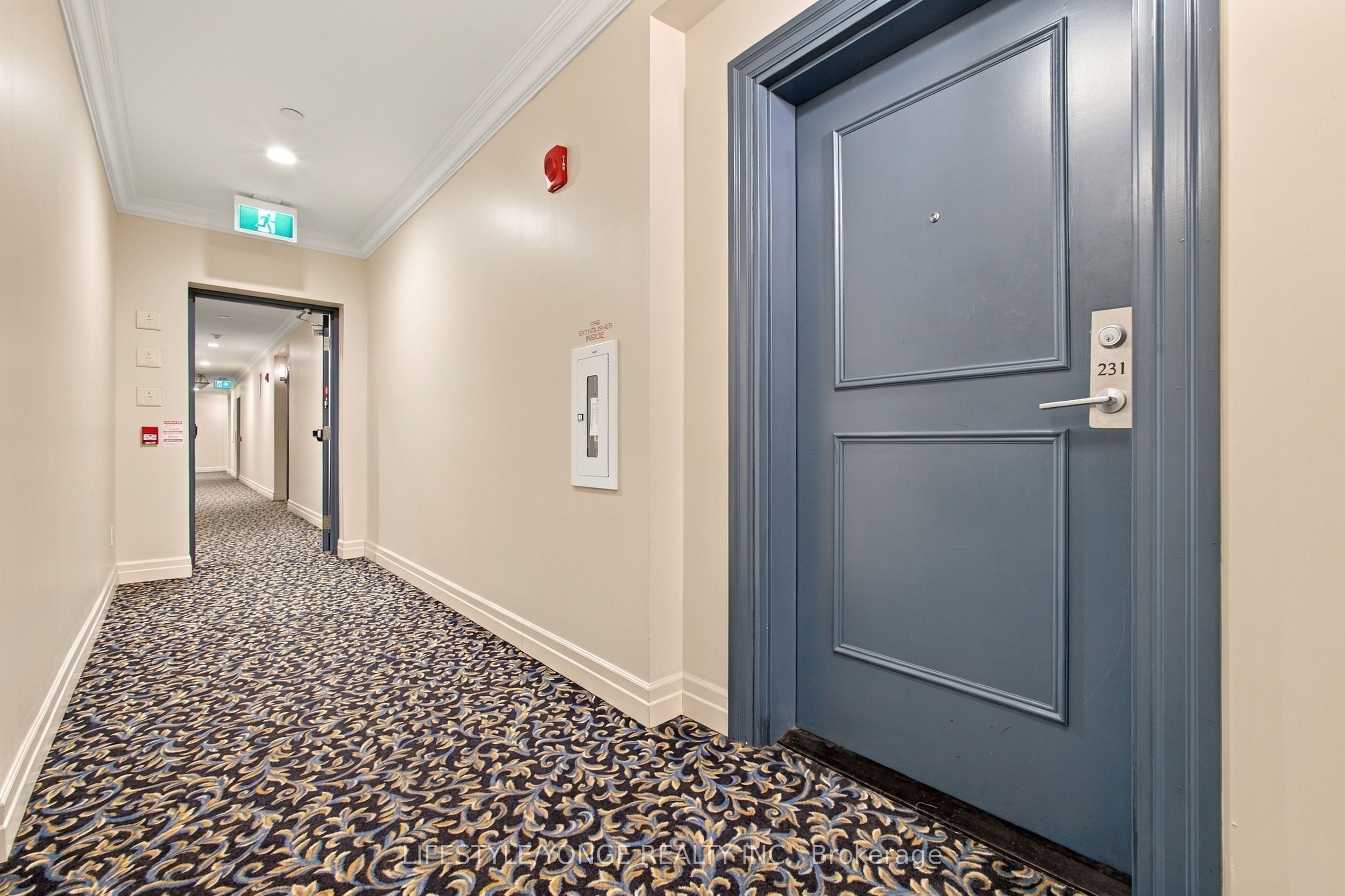 2300 Upper Middle Road W 231