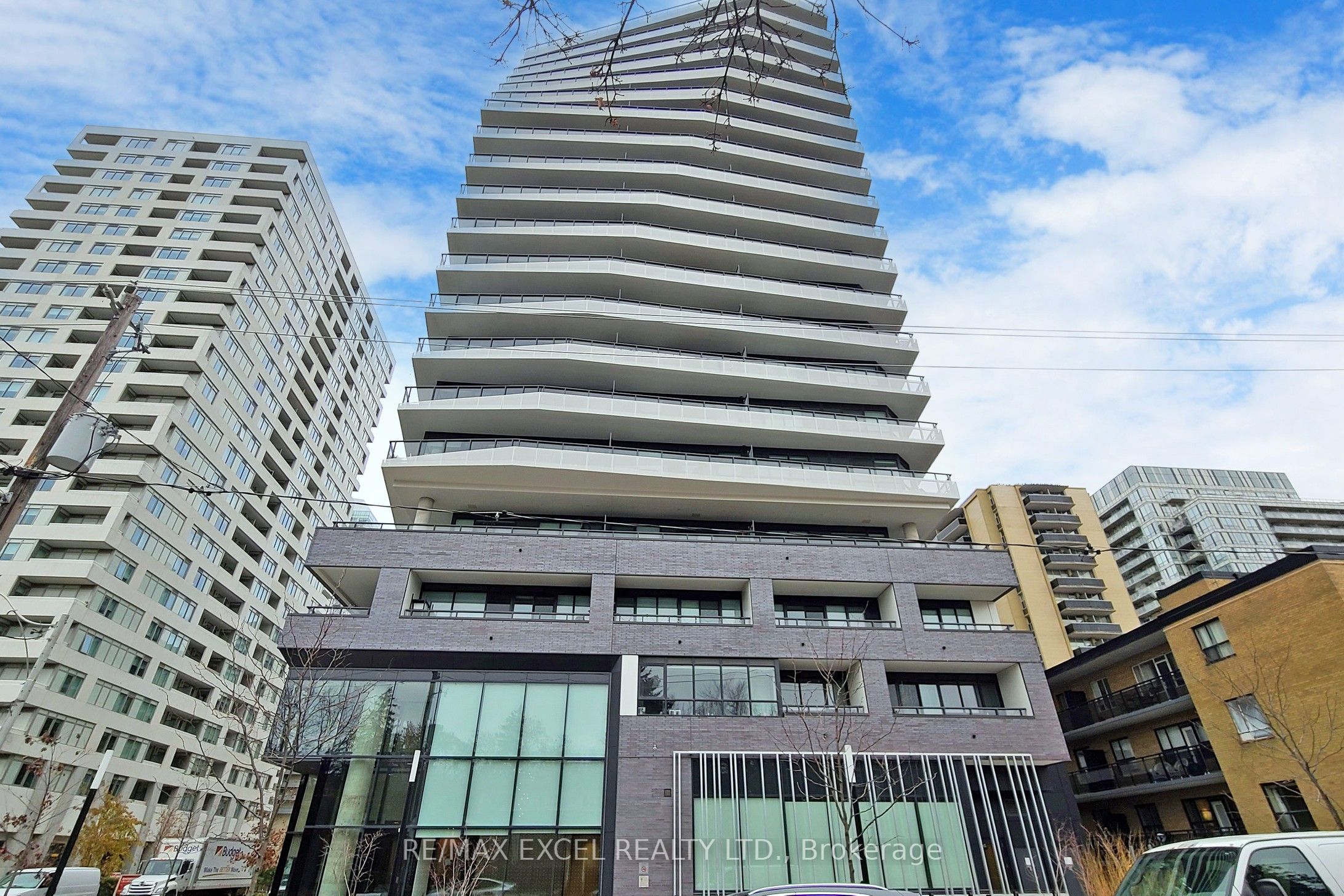 Photo 1 of 28 — 11 Lillian Street 609, Toronto, ON M4S 2H7