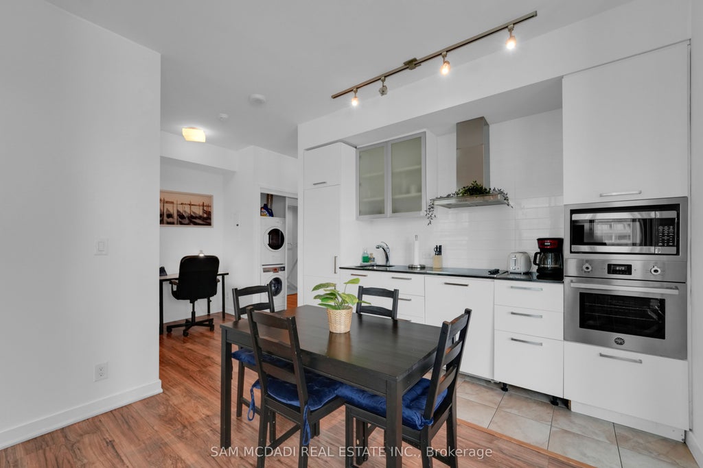 Photo of 12 York Street #2307, Toronto, ON M5J 0A9 (MLS # C13677886)
