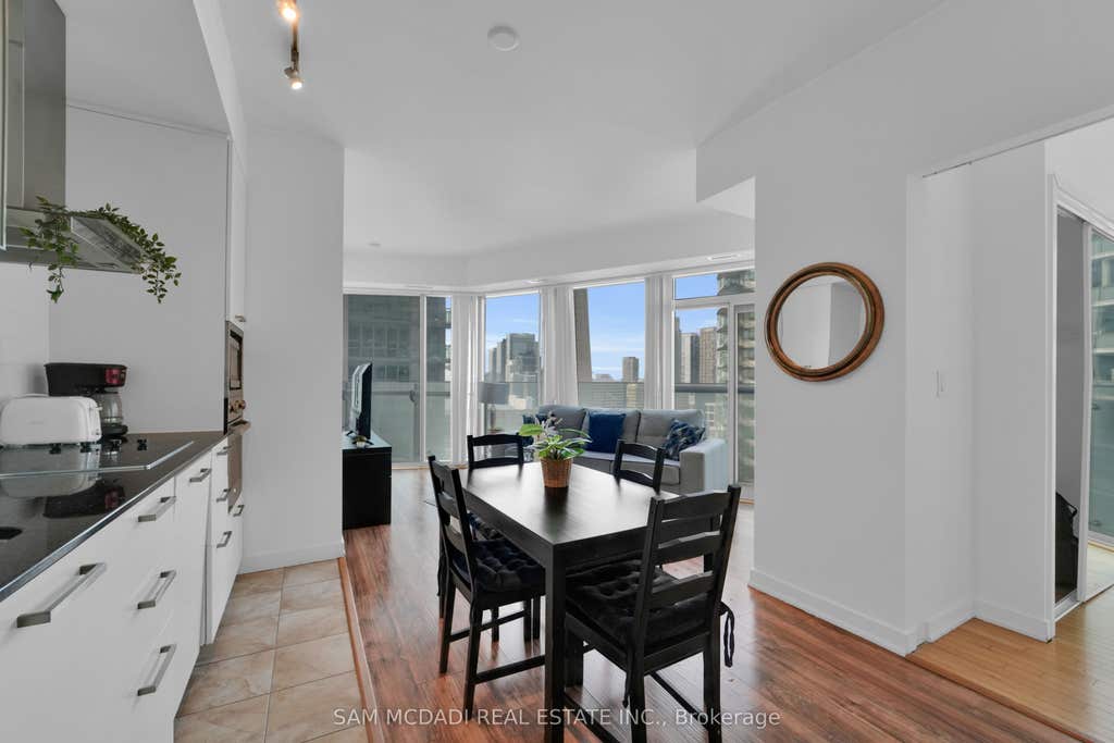 Photo of 12 York Street #2307, Toronto, ON M5J 0A9 (MLS # C13677886)