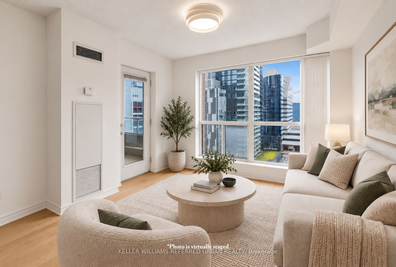 250 Wellington Street W 1436