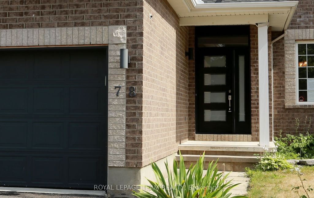 Photo of 78 Friendly Crescent, Stittsville - Munster - Richmond, ON K2S 2B5 (MLS # X12548104)