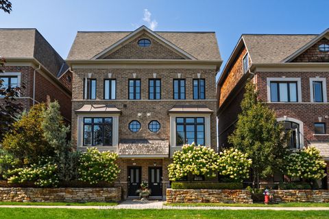 1815 Pagehurst Avenue Mississauga ON L4X 1Y5