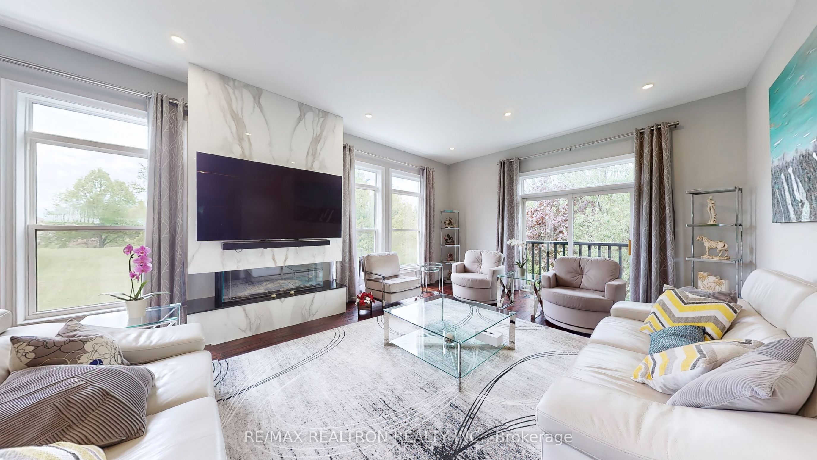 2 Country Heights Drive