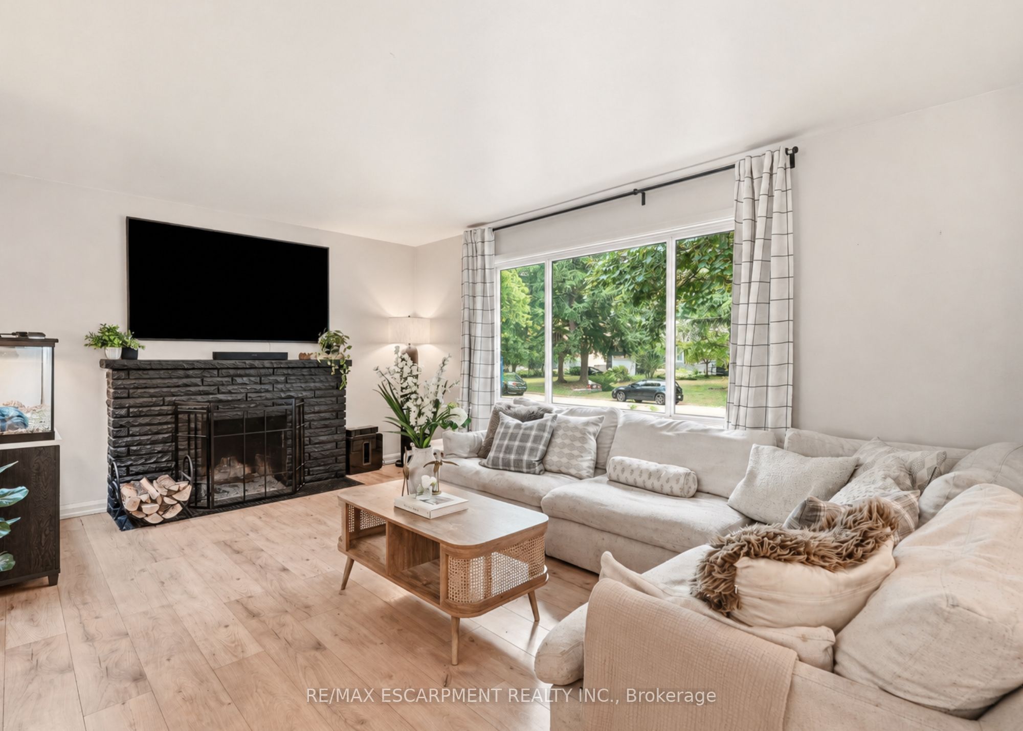 271 Linden Avenue