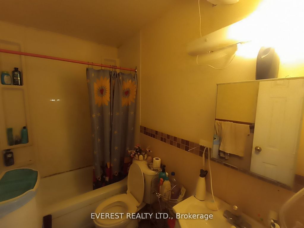 Photo of 10 Sunny Glenway #1406, Toronto, ON M3C 2Z3 (MLS # C13053536)