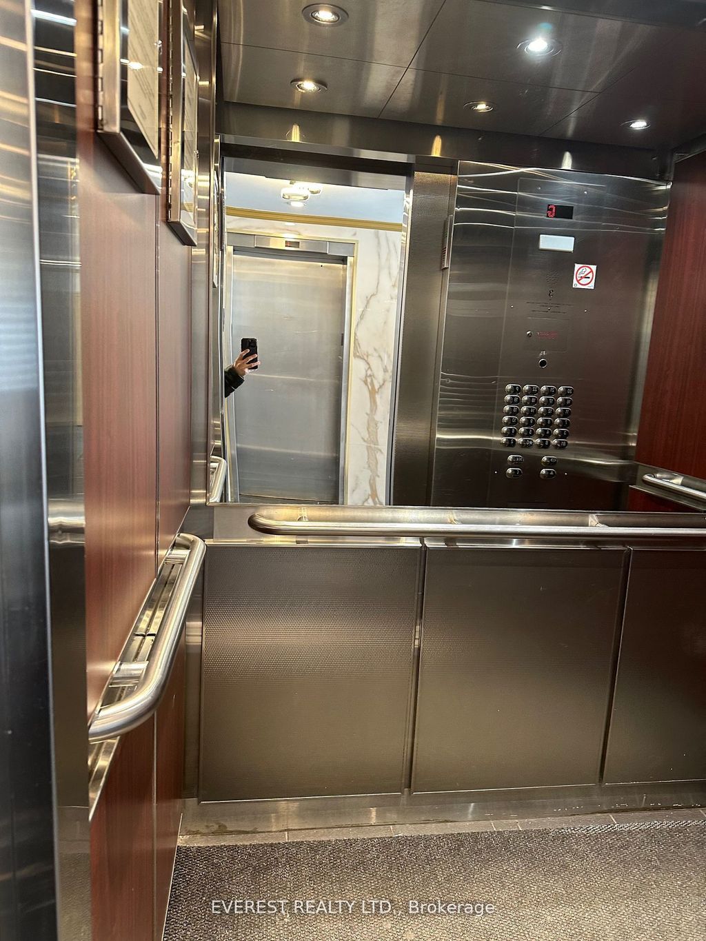 Photo of 10 Sunny Glenway #1406, Toronto, ON M3C 2Z3 (MLS # C13053536)