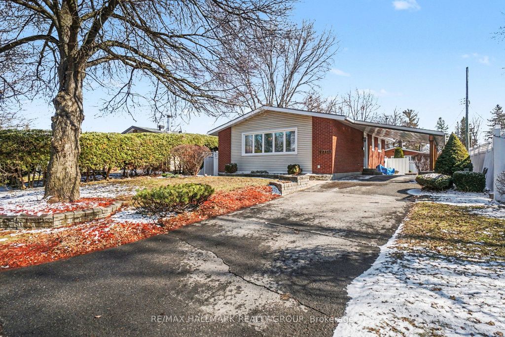 Photo of 2354 Furby Avenue, Elmvale Acres and Area, ON K1G 1E3 (MLS # X12974568)