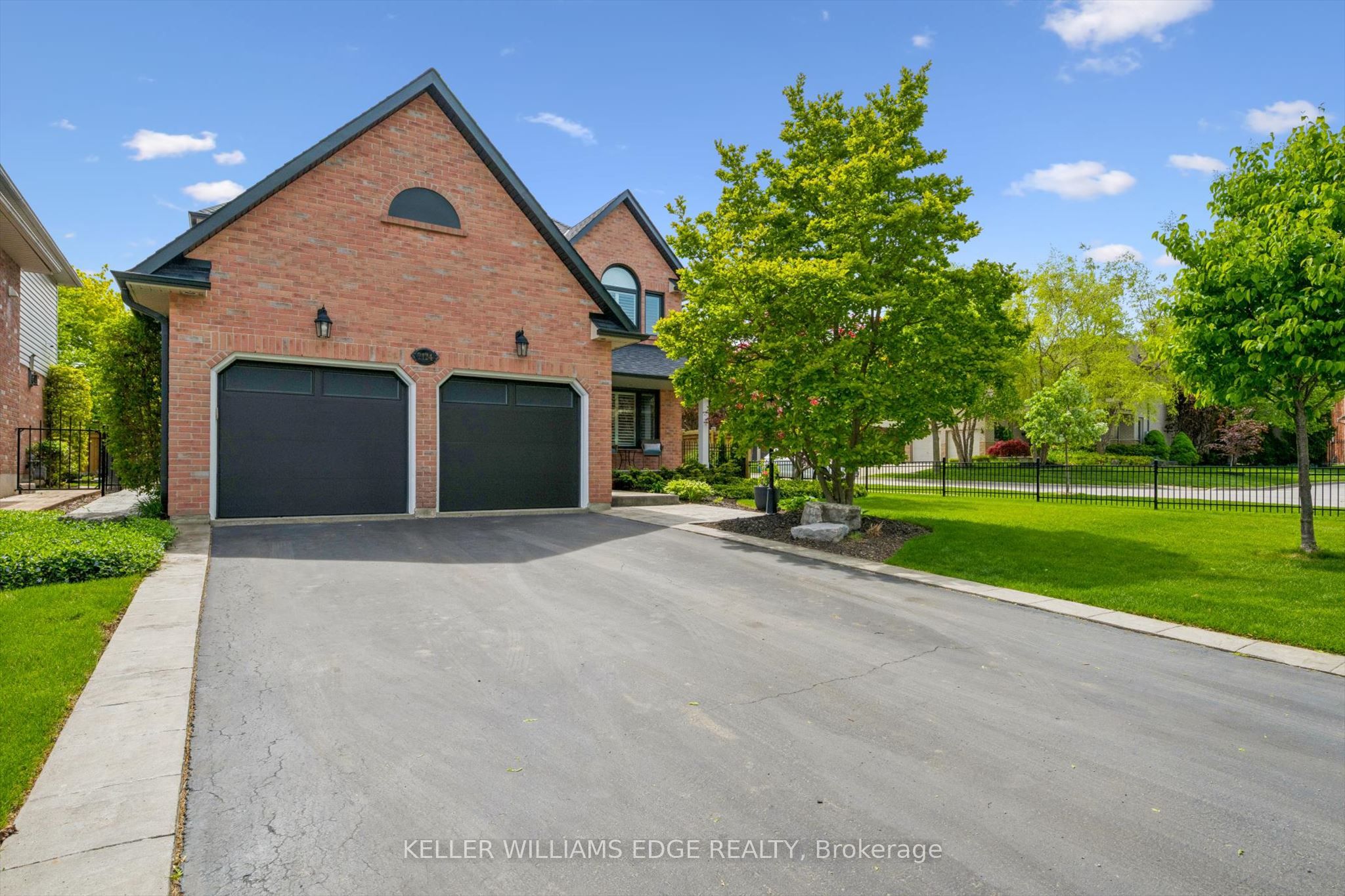 2124 Kevin Crescent