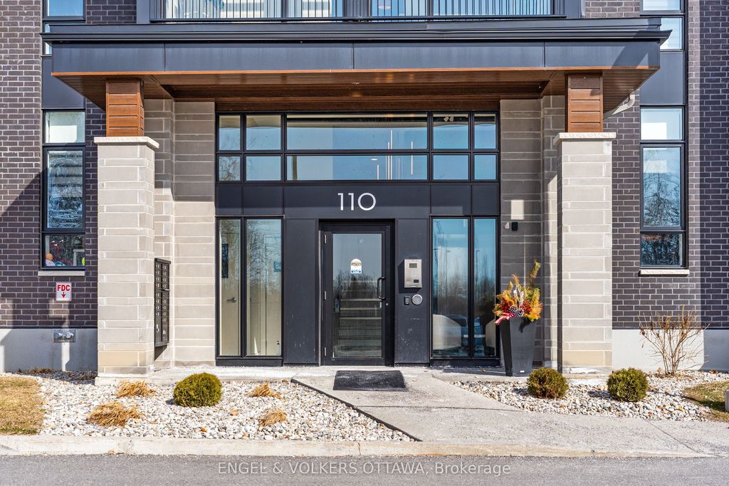 Photo of 110 Cortile Private #402, Blossom Park - Airport and Area, ON K1V 2S8 (MLS # X12971016)