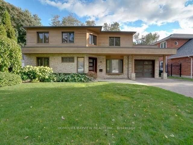 Photo 1 of 16 — 45 Aldershot Crescent, Toronto, ON M2P 1L7